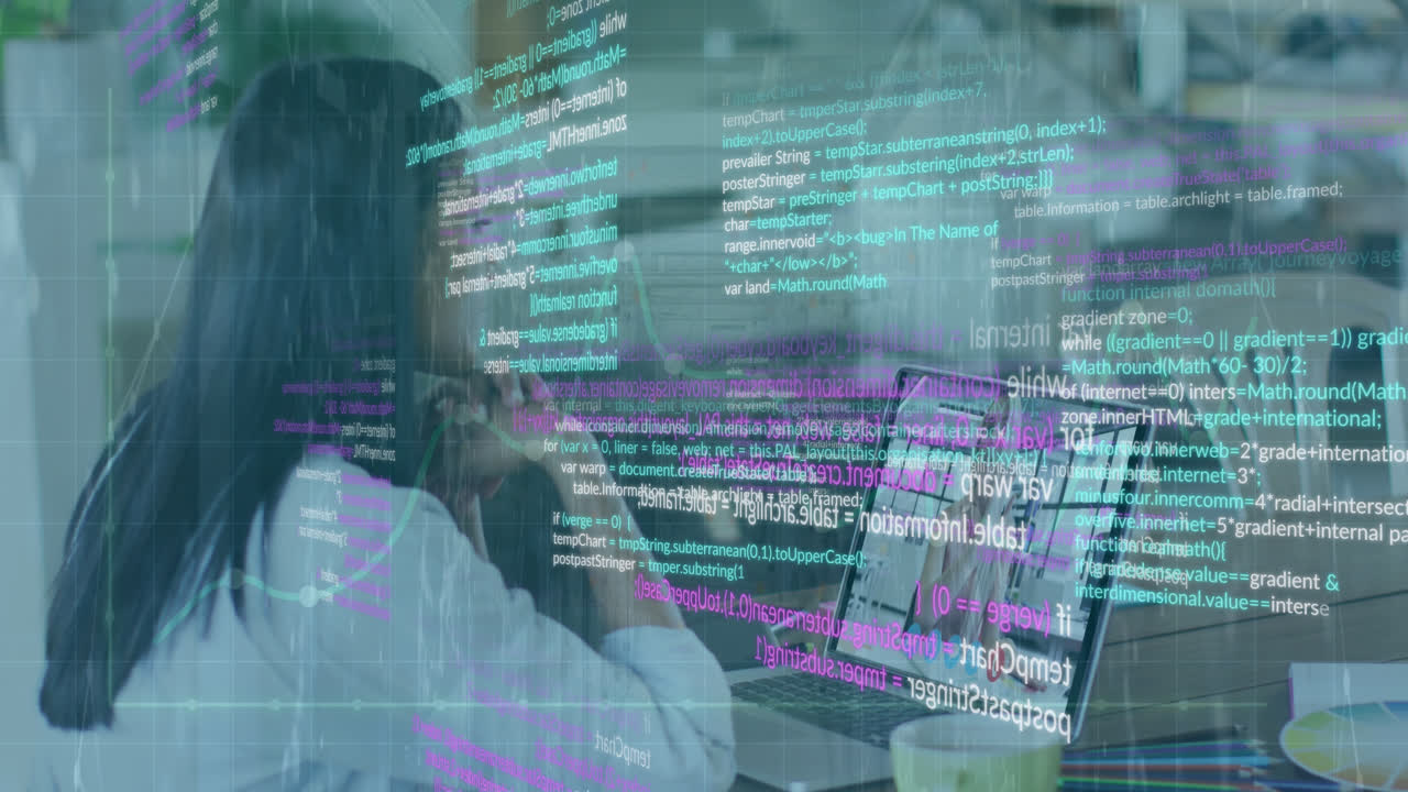 animación de procesamiento de datos contra la vista trasera de una mujer teniendo una videoconferencia en la computadora portátil