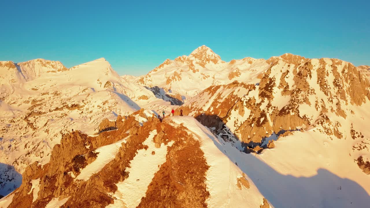 후지산의 멋진 공중 4k 드론 영상