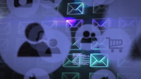 Animation-Von-Personen-Und-E-Mail-Umschlagsymbolen-Mit-Bewegten-Daten-Und-Informationen