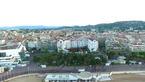 Cannes,-Vista-Aérea-Sobre-La-Croisette