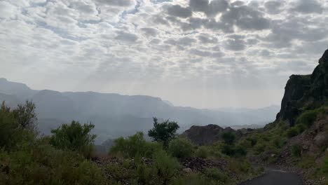 Carretera-De-Montaña-Nublada-En-Wadi-Bana,-Ibb-Yemen