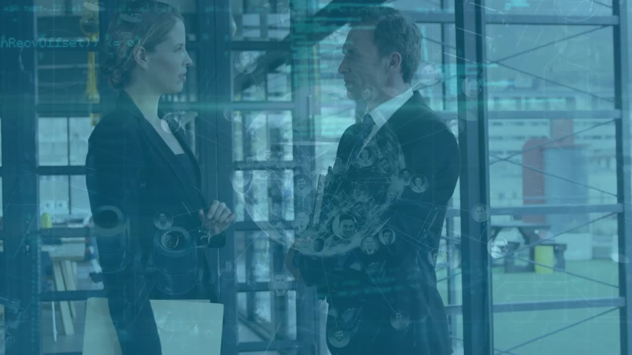 Animazione dell'elaborazione dati su persone caucasiche in ufficio