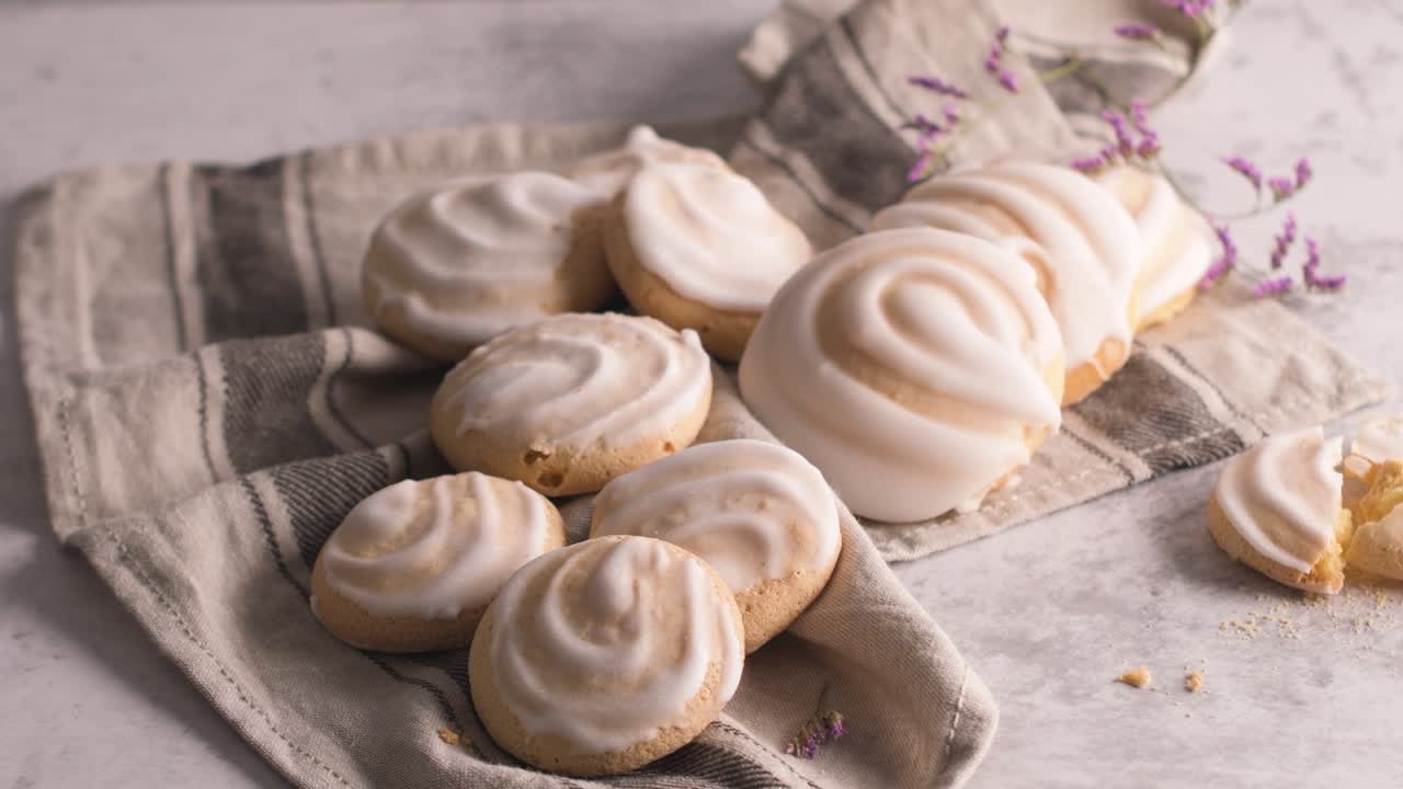 gallinas con cubierta de clara de huevo