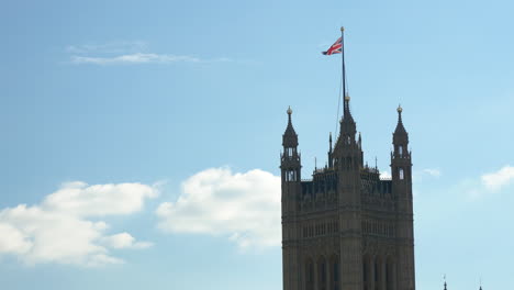 Flag-waving-in-Tower-of-London,-England