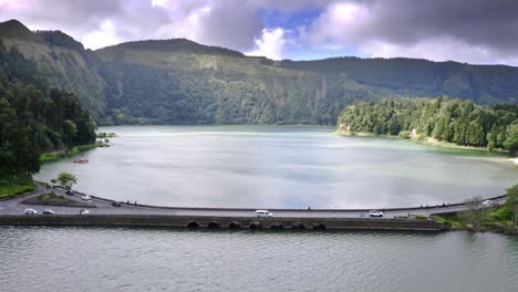 Stone-bridge-over-twin-lakes-of-Sete-Cidades