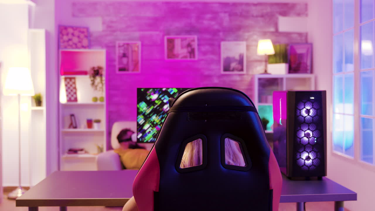 Gaming Room with PC and VR