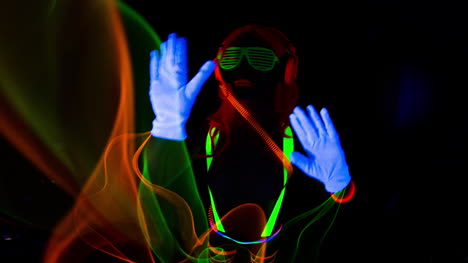 UV-Glowing-Woman-21