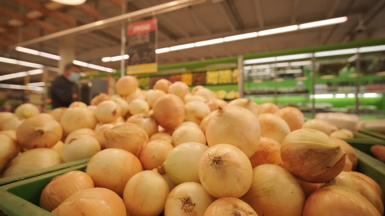 verduras orgánicas frescas en el mercado de los agricultores. verduras crudas