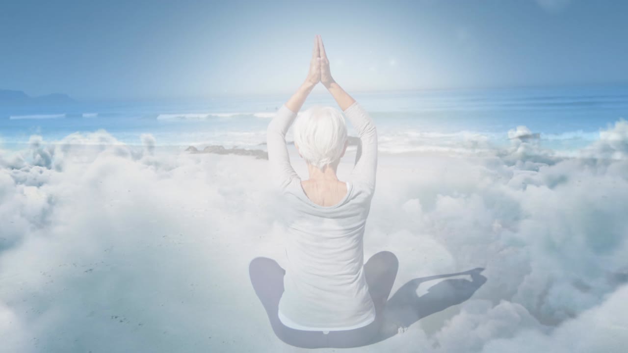 바 ⁇ 가에서 요가를 연습하는 고령 여성 위에 반 ⁇ 이는 빛의 애니메이션