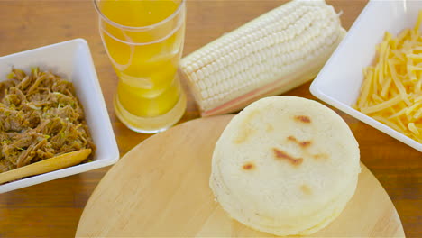 arepas, venezuelan dish made of corn flour