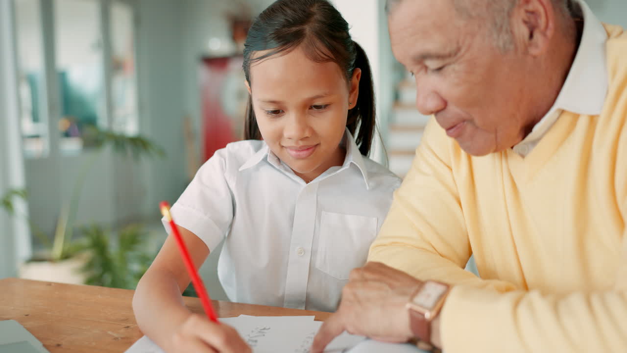 niña, abuelo y escritura para la educación