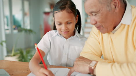 Mädchen,-Großvater-Und-Schreiben-Für-Bildung