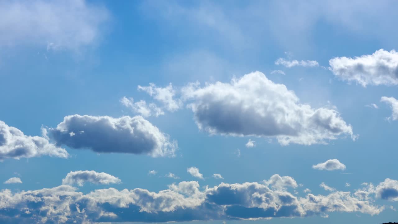 구름 생성과 움직임의 빠른 시간 경과