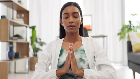 meditación, paz y zen mujer en casa viviendo