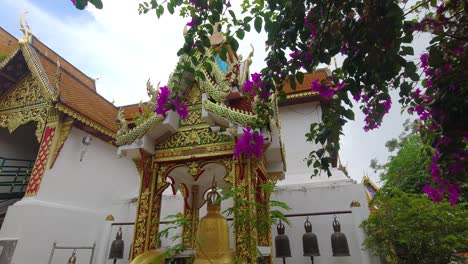 Beautiful-architecture-at-Thai-Buddhist-temple-on-clear-day