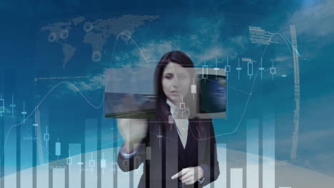 animación de una mujer de negocios utilizando una interfaz de pantalla táctil con imágenes ecológicas y datos de procesamiento