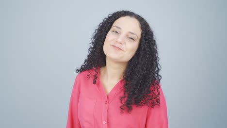 una mujer joven y guapa, carismática.