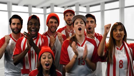 animación de un grupo feliz de aficionados al deporte