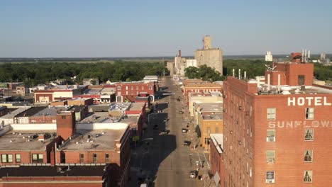 Abilene,-Video-De-Drones-Del-Horizonte-Del-Centro-De-Kansas-Avanzando