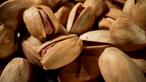 un primer plano de los pistachos.