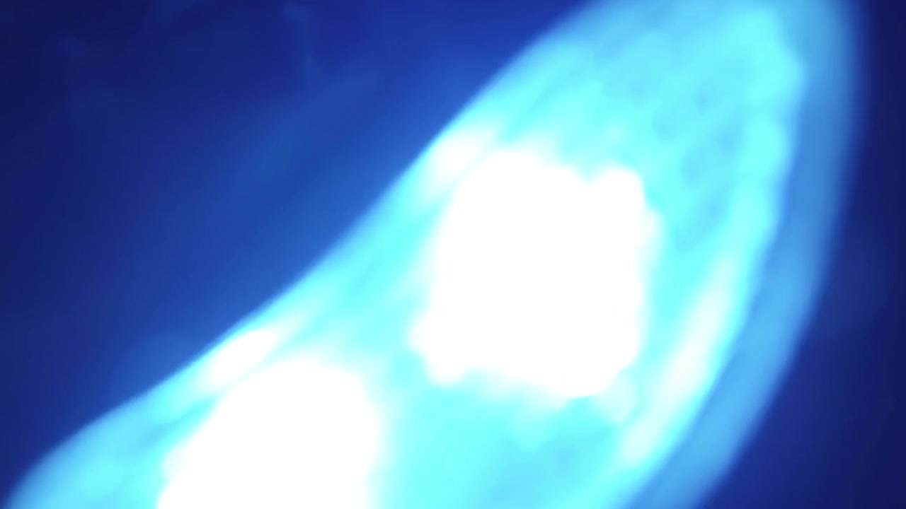 Bagliore di Luce Blu Astratto ed Effetto Bokeh