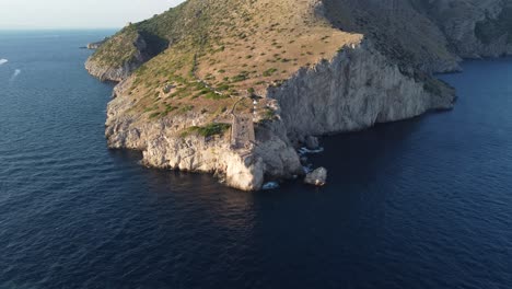 Dron-4k-Punta-Campanella,-Massa-Lubrense,-Italia