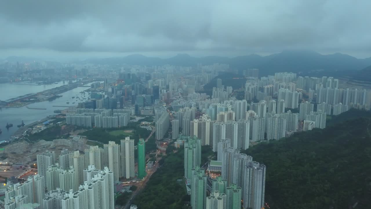 imágenes de aviones no tripulados de la ciudad de tsung kwan o, hong kong
