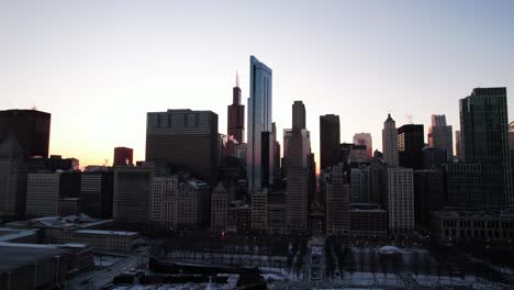 Sonnenuntergangsantenne-Der-Wolkenkratzer-Von-Chicago