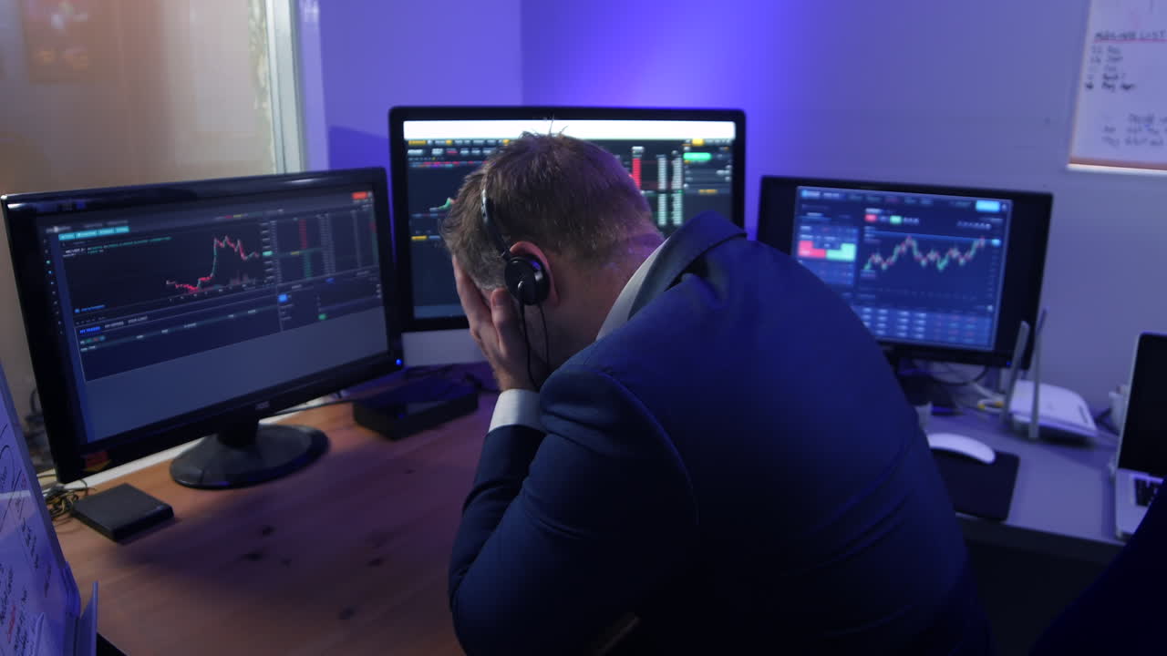 Trader loses money on the cryptocurrency forex trading market crash