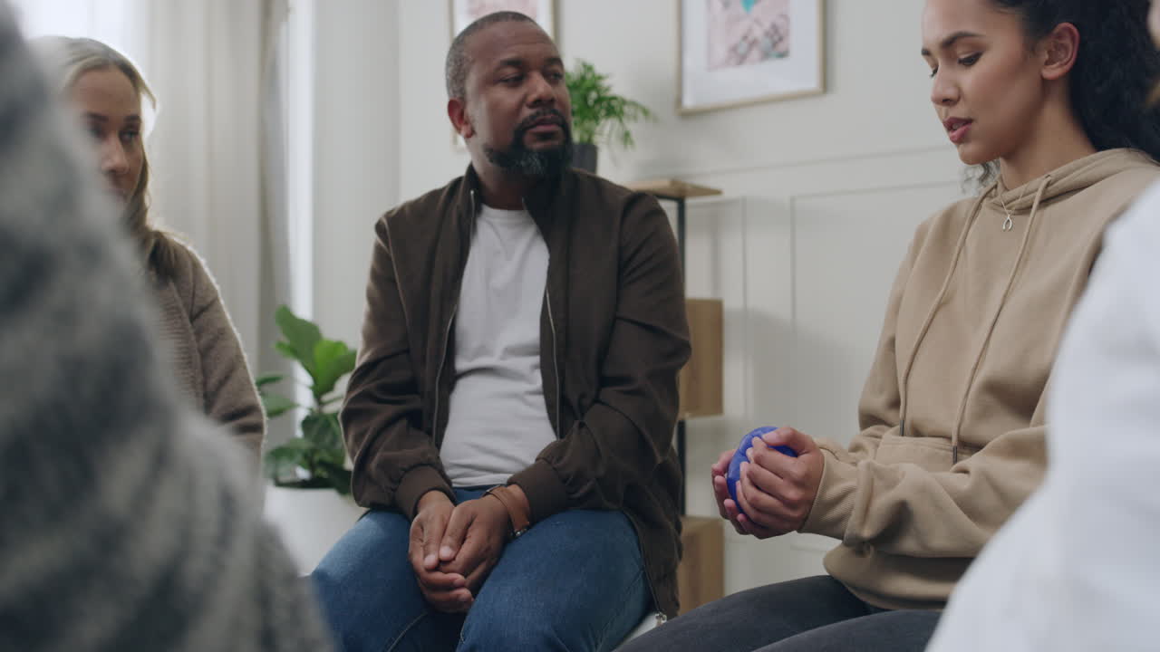 cierre de un grupo de apoyo de personas diversas