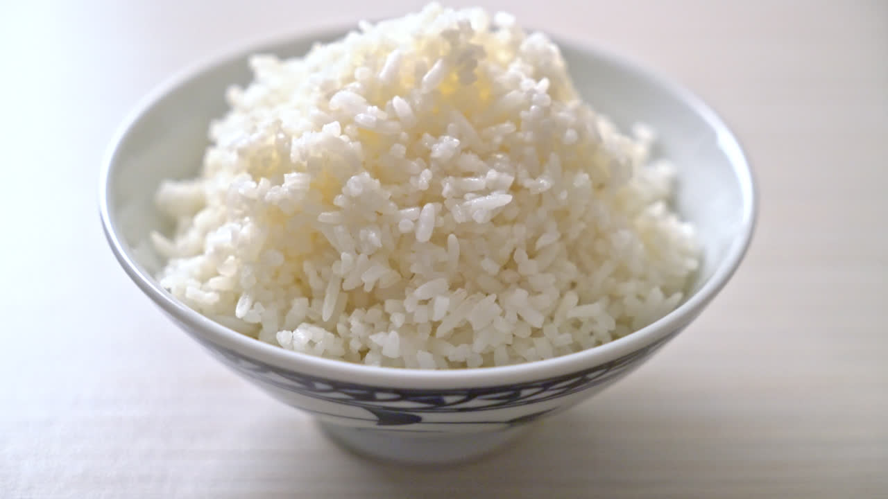 arroz blanco cocido con jazmín tailandés