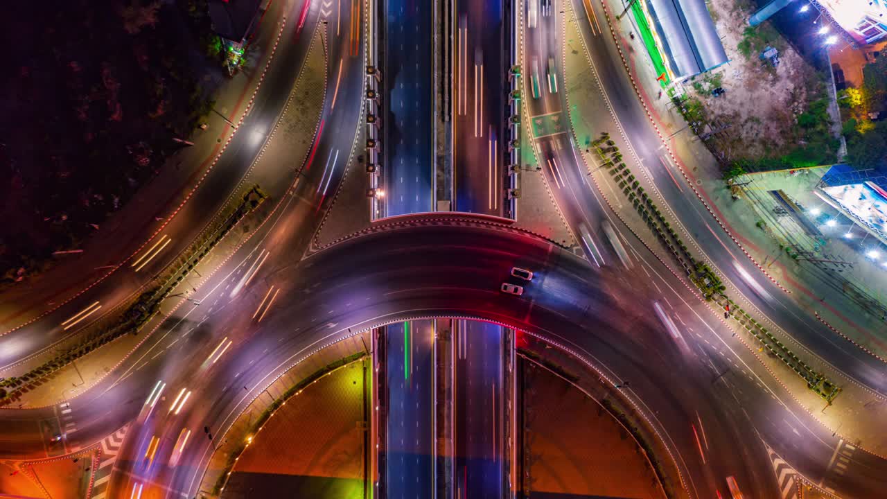 el lapso de tiempo del círculo de tráfico rama 5 carretera de la autopista vista superior en tailandia.