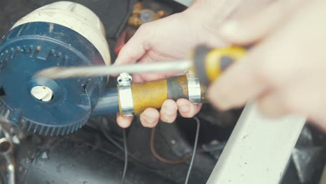 securing hose on a hose on a 12v bilge pump