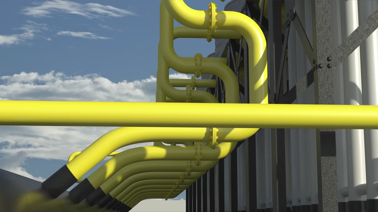 Sistema di raffreddamento chiller presso la stazione di compressione. Scambiatore di calore in cui aria e acqua riducono la temperatura per l'industria pesante, loop continuo.