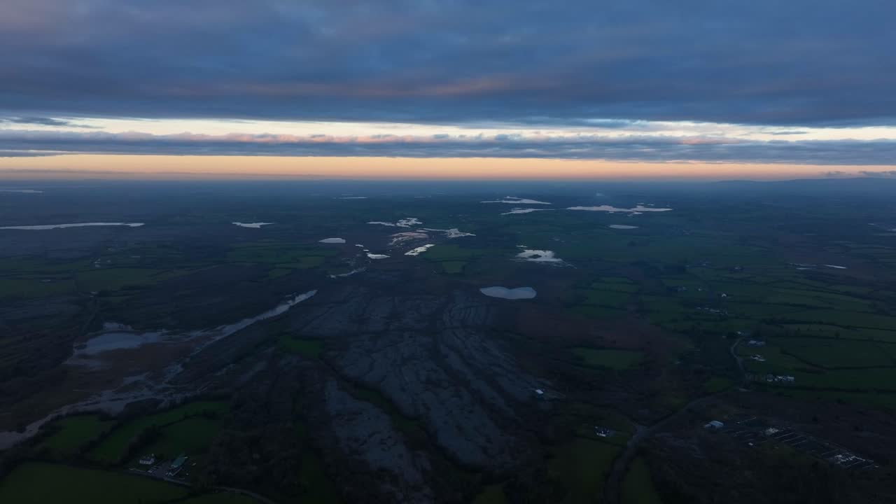 로그 버니, 클레어 카운티, 아일랜드, 2023년 11월