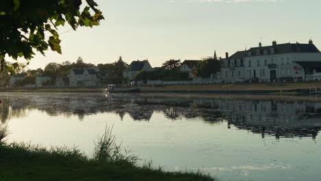 Sommerabend-In-Frankreich-Und-Der-Kleinen-Stadt-Montrichard-Val-de-Cher