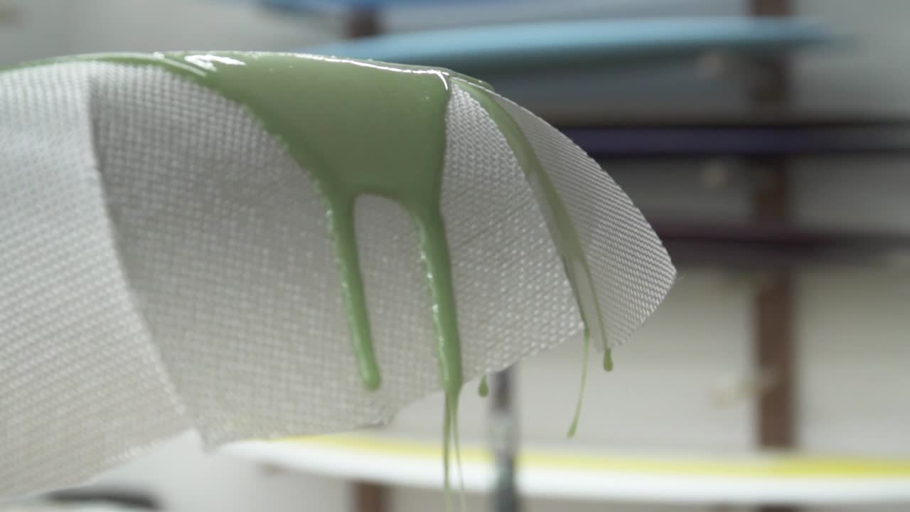 goteo de pintura en cámara lenta