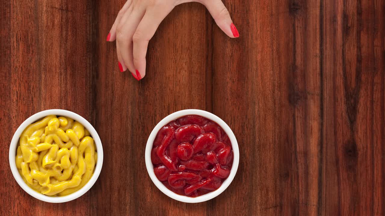 스프레이드 조미료를 제공하는