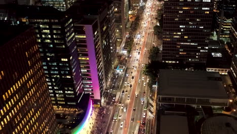 Avenida-Paulista-En-Sao-Paulo-Brasil