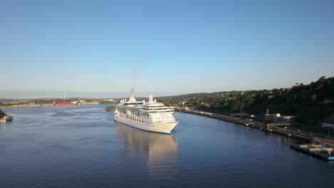 Gts-Brillo-De-Los-Mares-Atraque-En-Cobh-Co