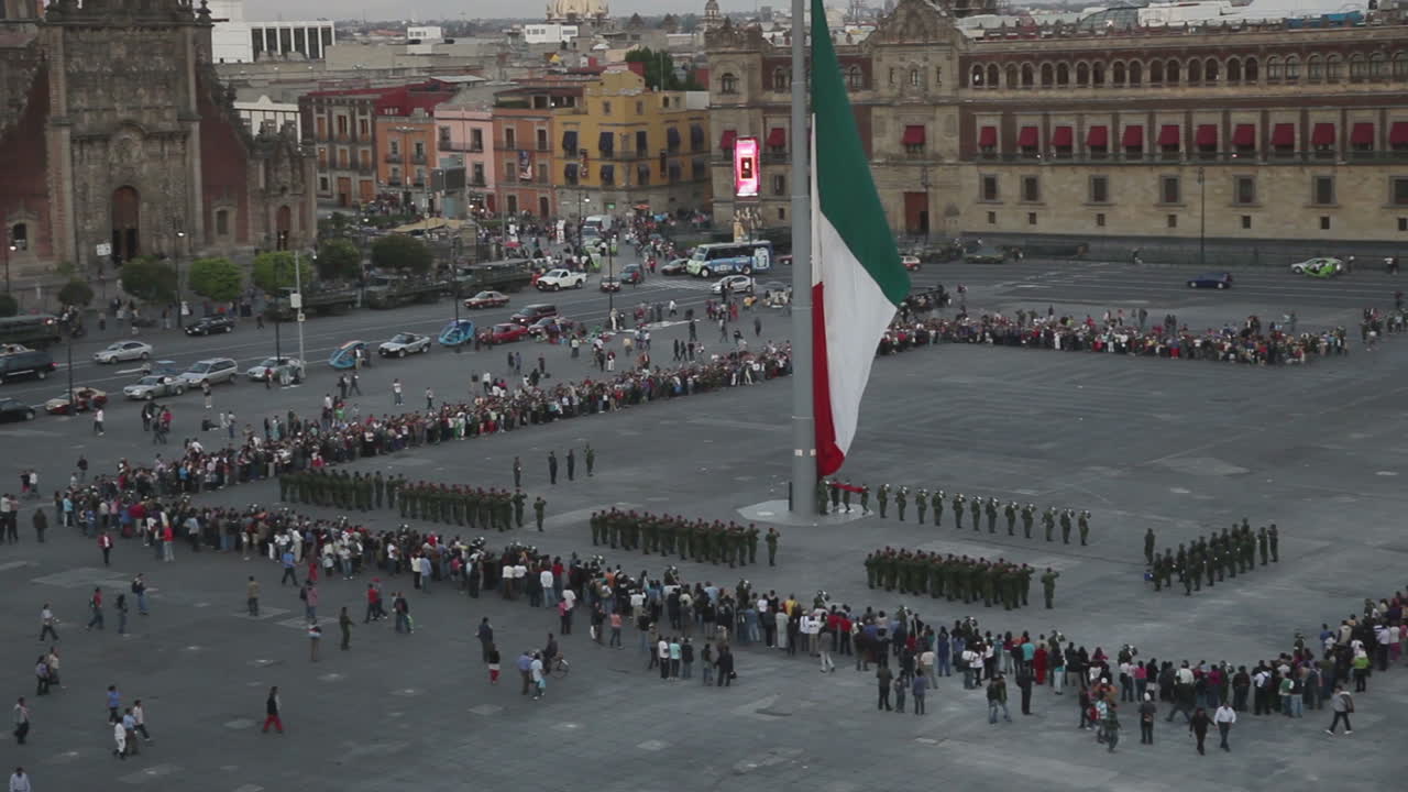 멕시코시티 국기교체2