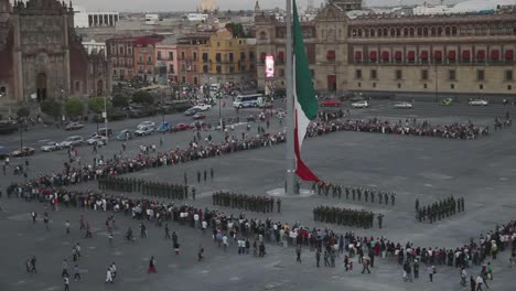 Cambio-de-bandera-de-la-Ciudad-de-México2