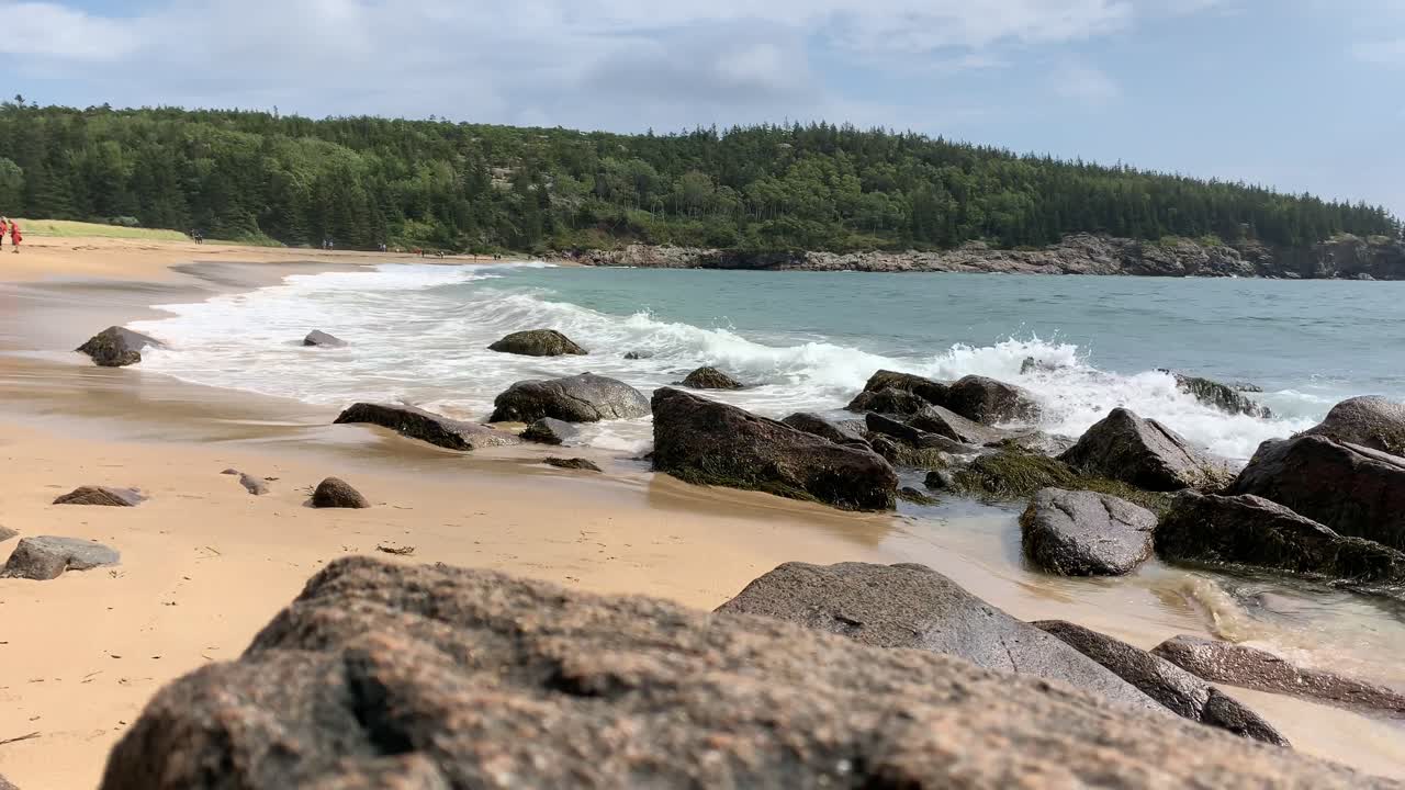 Pantai Pasir 4K di Taman Nasional Acadia dekat Bar Harbor, Maine.