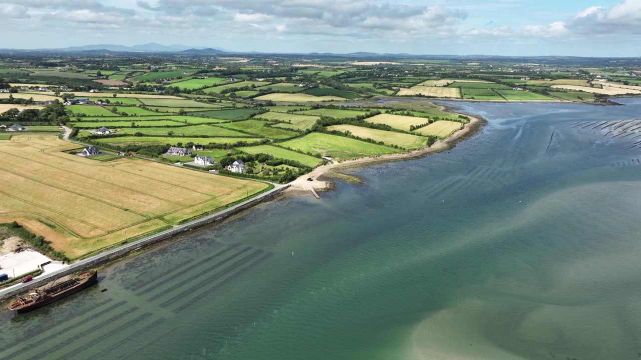 Wexford Destansı Konumlar İrlanda: Bannow Körfezi'nin verimli tarım arazileri ve bereketli denizleri, davetkar Wexford'ın yaz manzarası.