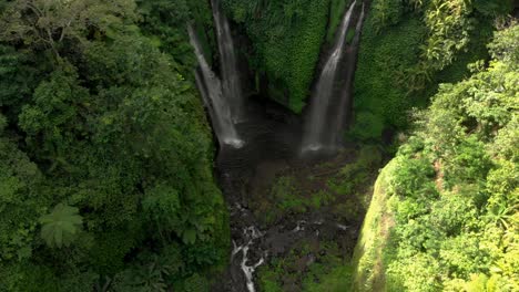 Eine-Sammlung-Von-Wasserfällen-Bali-Indonesien-2018