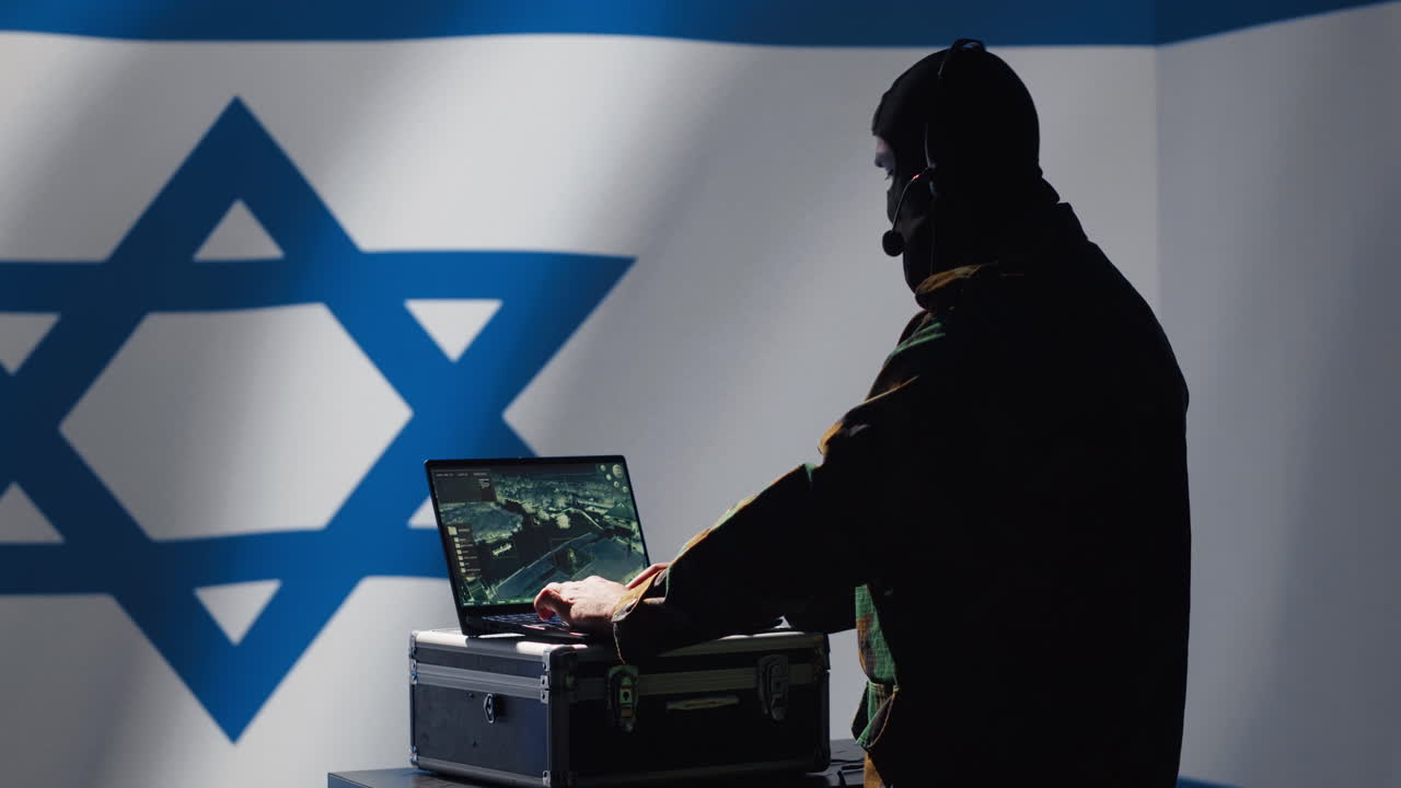 Israelsk militærdisponent, der arbejder for Mossad, administrerer broadcast-netværk