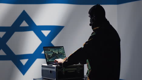 Israelischer-Militärdisponent,-Der-Für-Den-Mossad-Arbeitet-Und-Rundfunknetze-Verwaltet