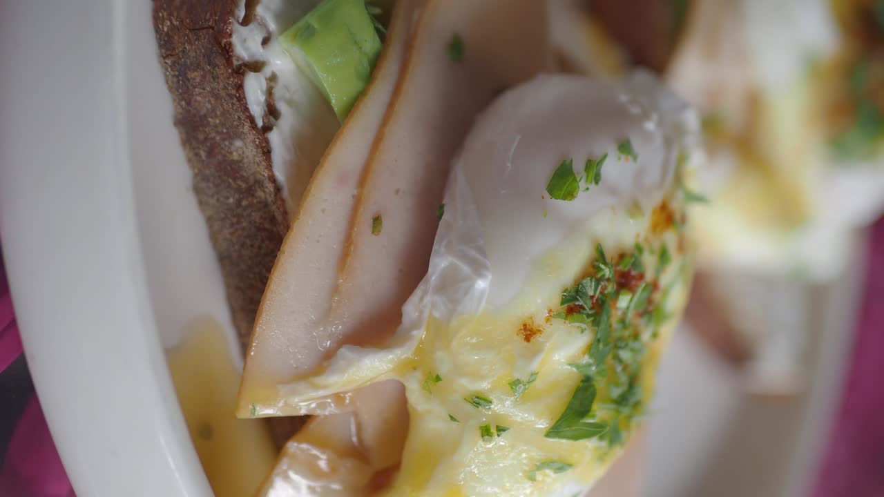 Eggs Benedict Sandwich