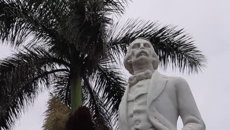 Estatua-En-Exhibición-En-La-Habana-Cuba