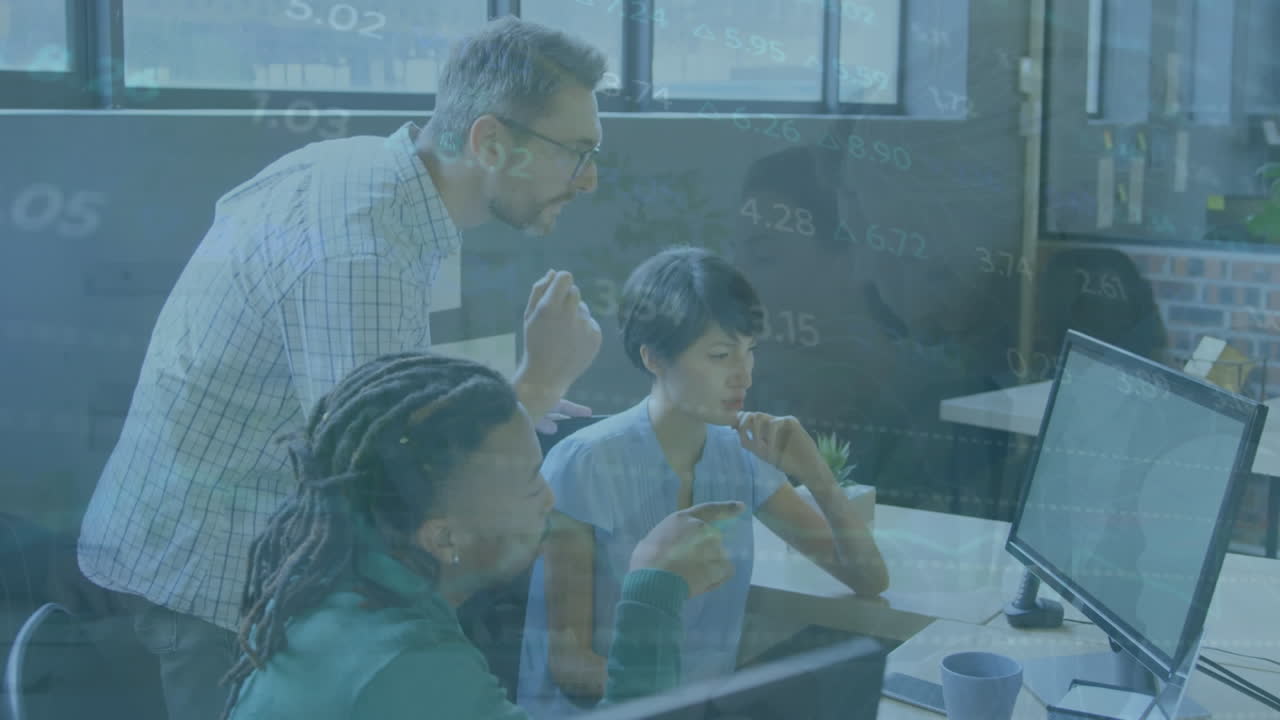 사무실에서 다양한 비즈니스 사람들에 대한 데이터 처리의 애니메이션